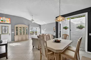 131 Hammocks Ct, Greenacres, FL 33413 - Photo 6