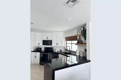 132 Weybridge Circle, Royal Palm Beach, FL 33411 - Photo 8