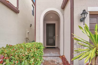 3010 King Palm Way, Riviera Beach, FL 33410 - Photo 2