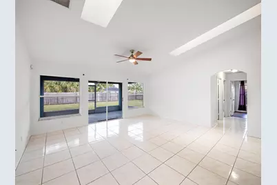 949 SE Bywood Avenue, Port Saint Lucie, FL 34983 - Photo 2