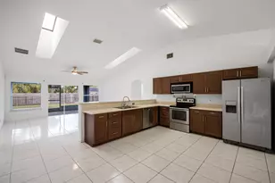 949 SE Bywood Ave, Port Saint Lucie, FL 34983 - Photo 6