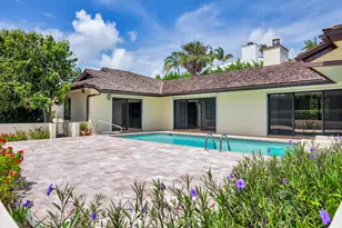 575 N Lake Wy, Palm Beach, FL 33480 - Photo 1