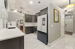 1441 SW Edinburgh Dr, Port Saint Lucie, FL 34953 - Photo 4