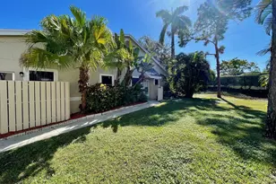 1948 Discovery Cir E, Deerfield Beach, FL 33442 - Photo 4