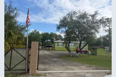 445 Hunting Club Avenue, Clewiston, FL 33440 - Photo 1