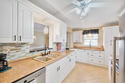 1810 SW 18th Street, Boynton Beach, FL 33426 - Photo 14