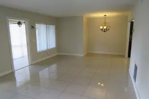 335 Pine Ridge Cir, Greenacres, FL 33463 - Photo 24