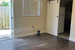 2721 N 72nd Terrace, Hollywood, FL 33024 - Photo 2