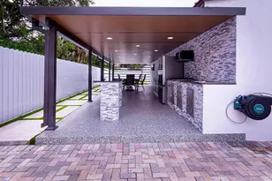 696 Arlington Dr, West Palm Beach, FL 33415 - Photo 46