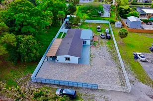 696 Arlington Dr, West Palm Beach, FL 33415 - Photo 8