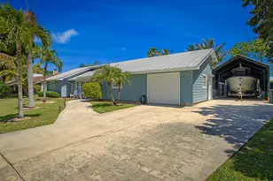 711 Warren Dr, Jupiter, FL 33458 - Photo 2