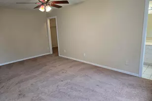 2601 SE Creston Ln, Port Saint Lucie, FL 34952 - Photo 8