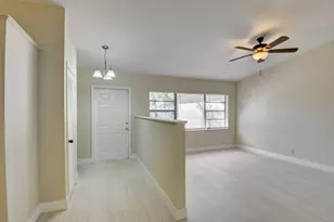 7011 San Sebastian Cir, Boca Raton, FL 33433 - Photo 4