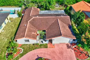 7011 San Sebastian Cir, Boca Raton, FL 33433 - Photo 2