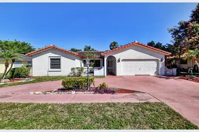 7011 San Sebastian Circle, Boca Raton, FL 33433 - Photo 1