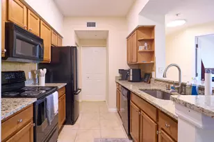 9112 Myrtlewood Cir W, Palm Beach Gardens, FL 33418 - Photo 8