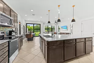 2343 Rollingwood Ct, Oakland Park, FL 33309 - Photo 4