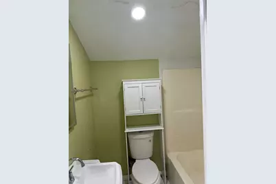 4204 N Browning Drive #Efficiency In Back, West Palm Beach, FL 33406 - Photo 4