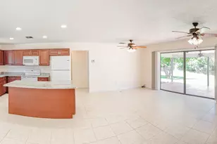441 SE Glenwood Dr, Port Saint Lucie, FL 34984 - Photo 4