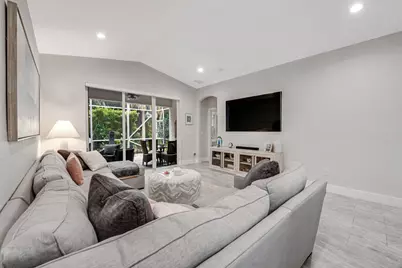 8203 Bellafiore Way, Boynton Beach, FL 33472 - Photo 8