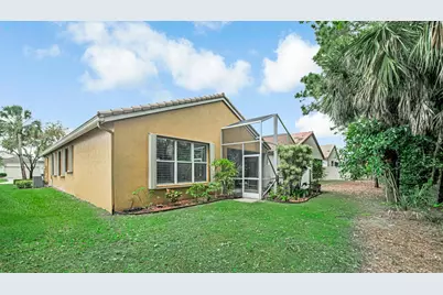 8203 Bellafiore Way, Boynton Beach, FL 33472 - Photo 36