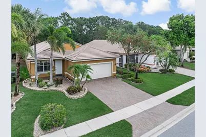 8203 Bellafiore Way, Boynton Beach, FL 33472 - Photo 2