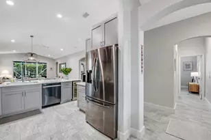 8203 Bellafiore Way, Boynton Beach, FL 33472 - Photo 14