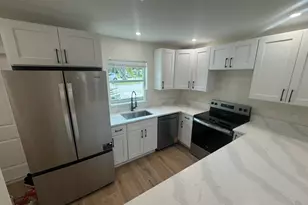 435 SW Natura Ave, Deerfield Beach, FL 33441 - Photo 4