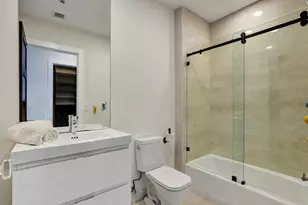 17301 Biscayne Blvd, North Miami Beach, FL 33160 - Photo 30