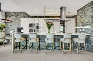 17301 Biscayne Blvd, North Miami Beach, FL 33160 - Photo 14