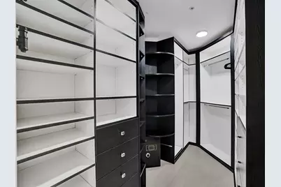 17301 Biscayne Boulevard, North Miami Beach, FL 33160 - Photo 28