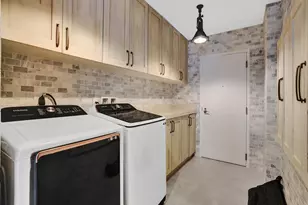 17301 Biscayne Blvd, North Miami Beach, FL 33160 - Photo 36