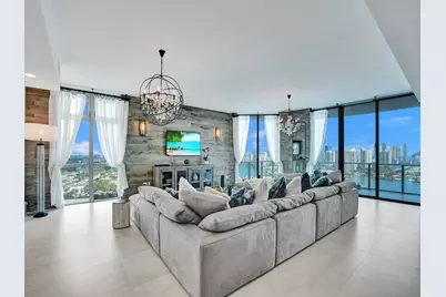 17301 Biscayne Boulevard, North Miami Beach, FL 33160 - Photo 12