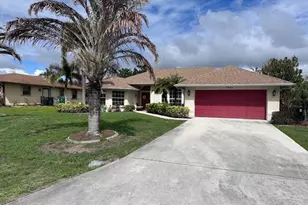 1991 SE Manth Ln, Port Saint Lucie, FL 34983 - Photo 2