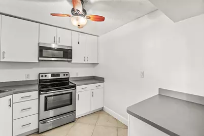 8553 W Boca Glades Blvd Boulevard W #G, Boca Raton, FL 33434 - Photo 4