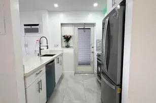 2841 NE 32nd St, Fort Lauderdale, FL 33306 - Photo 12