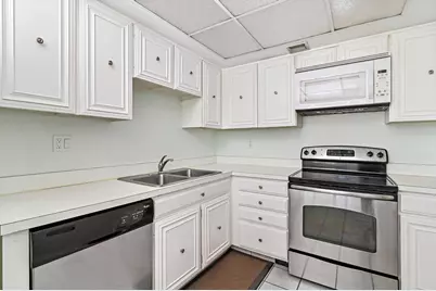 2500 Presidential Way #302, West Palm Beach, FL 33401 - Photo 6