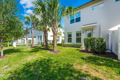 6082 Carre Way, Greenacres, FL 33415 - Photo 28