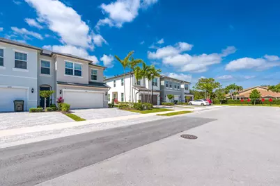 6082 Carre Way, Greenacres, FL 33415 - Photo 32