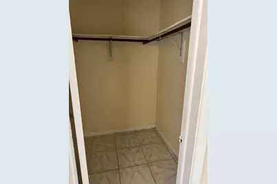 2339 NW 28th Street, Oakland Park, FL 33311 - Photo 8