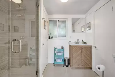1743 NE 26th Drive, Wilton Manors, FL 33334 - Photo 28