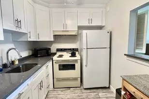 65 Suffolk B, Boca Raton, FL 33434 - Photo 2