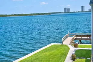 111 Shore Ct, North Palm Beach, FL 33408 - Photo 2