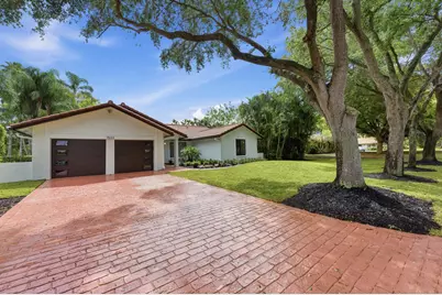 1533 NW 111th Avenue, Coral Springs, FL 33071 - Photo 2