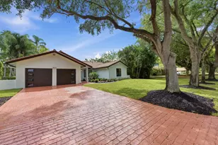 1533 NW 111th Ave, Coral Springs, FL 33071 - Photo 2