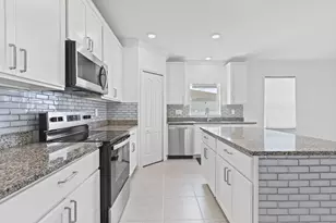 681 SW Millard Dr, Port Saint Lucie, FL 34953 - Photo 8