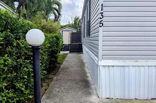 135 Parkside Ct, Coconut Creek, FL 33073 - Photo 4