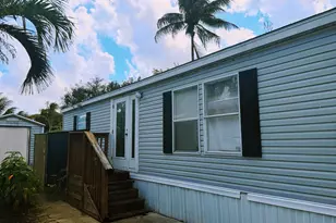 135 Parkside Ct, Coconut Creek, FL 33073 - Photo 2