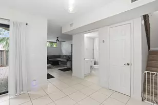 8093 Severn Dr, Boca Raton, FL 33433 - Photo 10