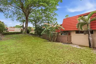 8093 Severn Dr, Boca Raton, FL 33433 - Photo 30